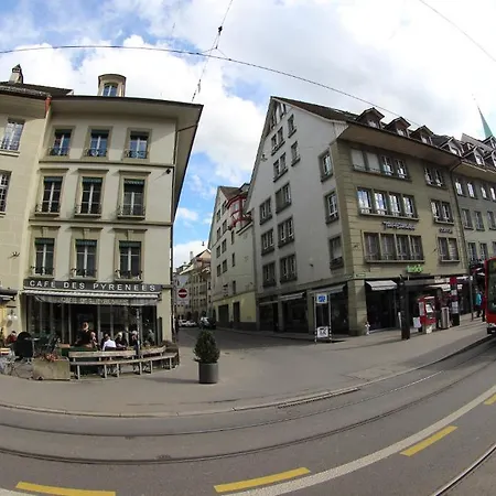 Backpackers Glocke Berna
